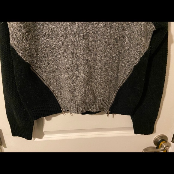Sweater - Picture 2 of 2